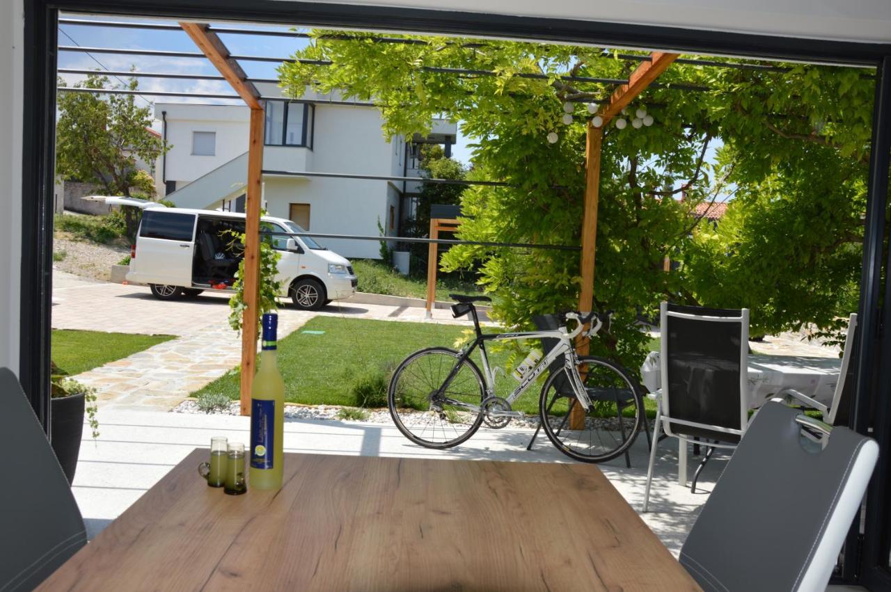 Casa Miranda - Family Comfort In A Quiet Area, Near The Sea, With Bbq And Free Parking Zgornje Skofije Екстериор снимка