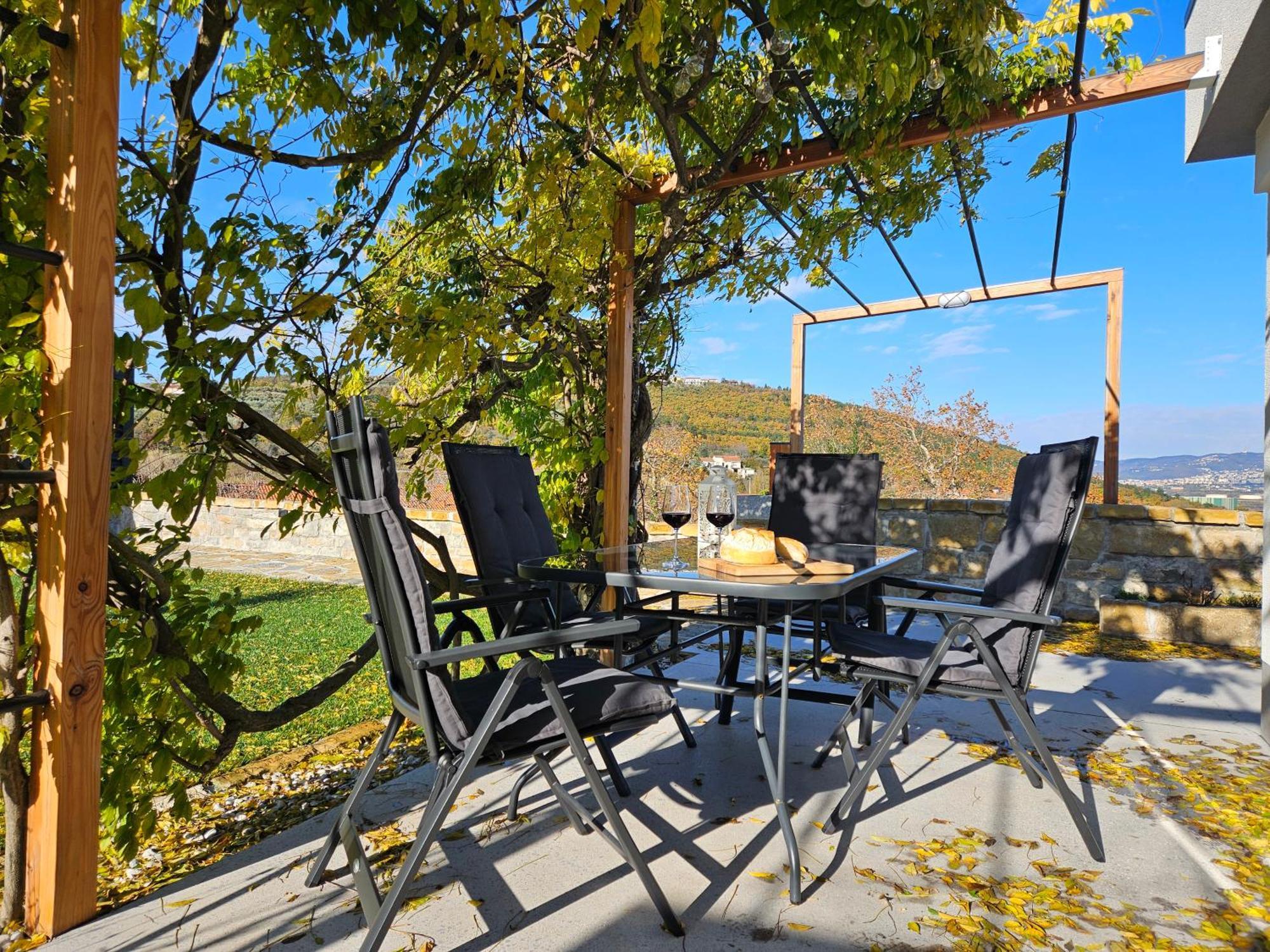Casa Miranda - Family Comfort In A Quiet Area, Near The Sea, With Bbq And Free Parking Zgornje Skofije Екстериор снимка