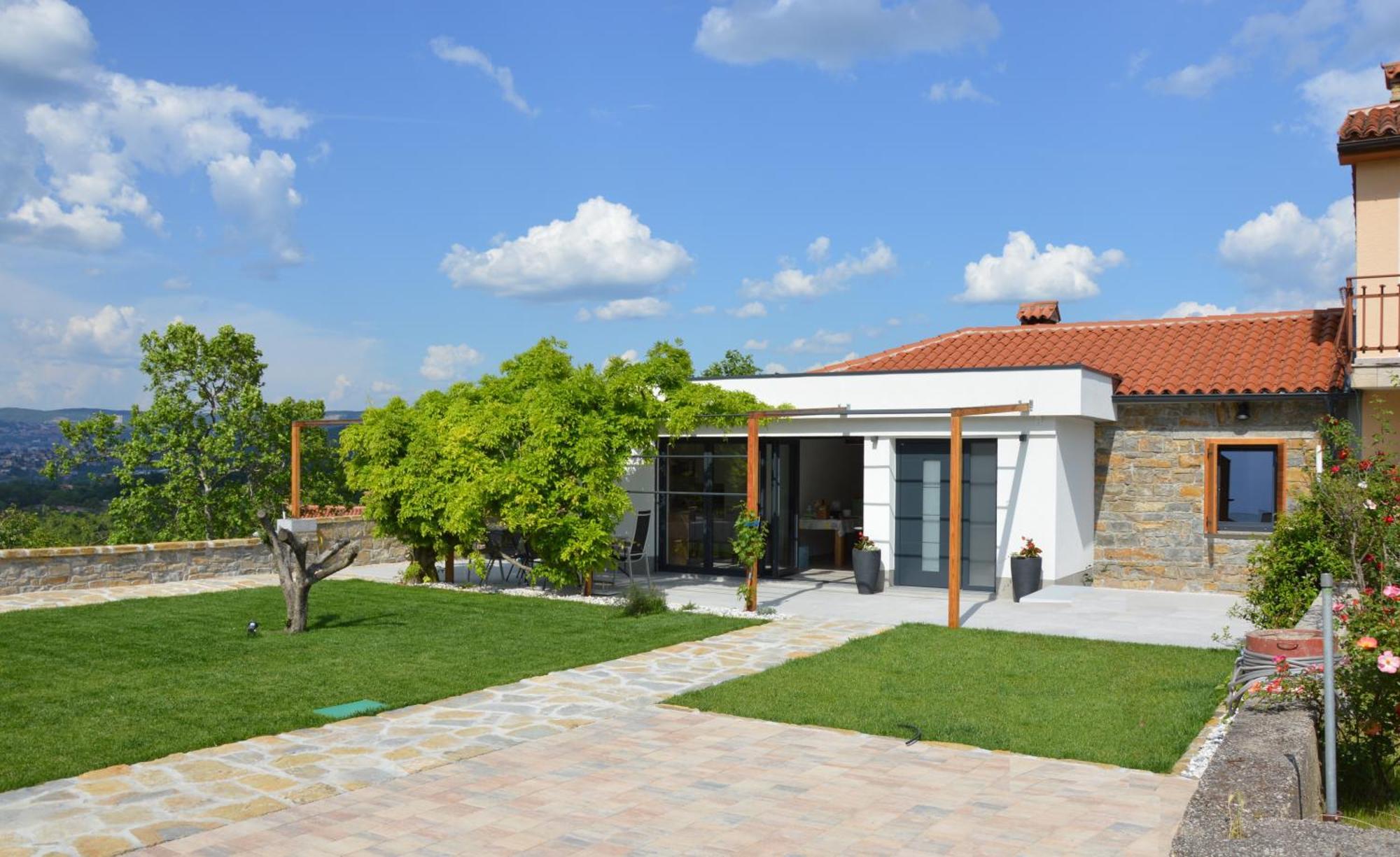 Casa Miranda - Family Comfort In A Quiet Area, Near The Sea, With Bbq And Free Parking Zgornje Skofije Екстериор снимка