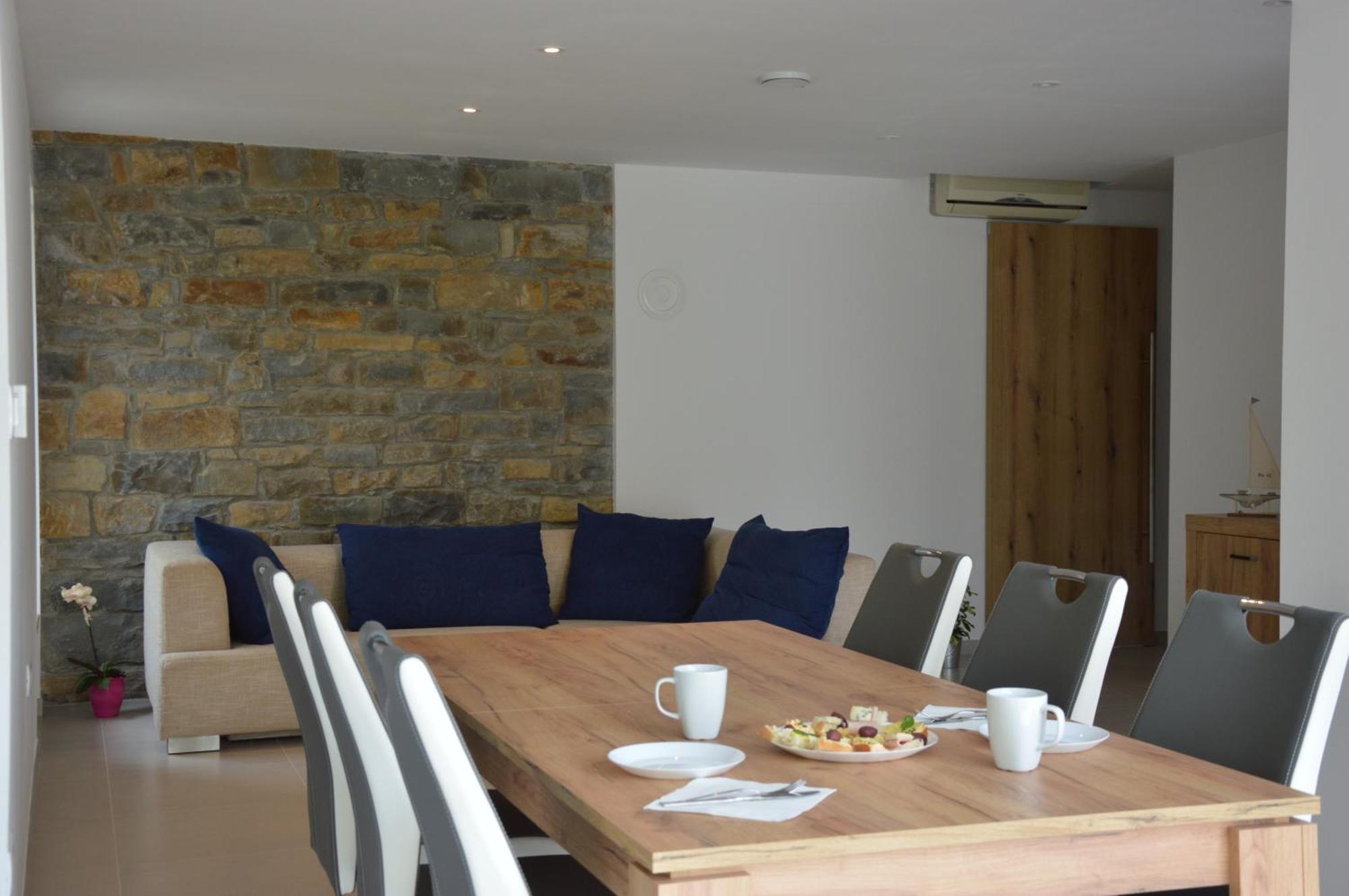 Casa Miranda - Family Comfort In A Quiet Area, Near The Sea, With Bbq And Free Parking Zgornje Skofije Екстериор снимка